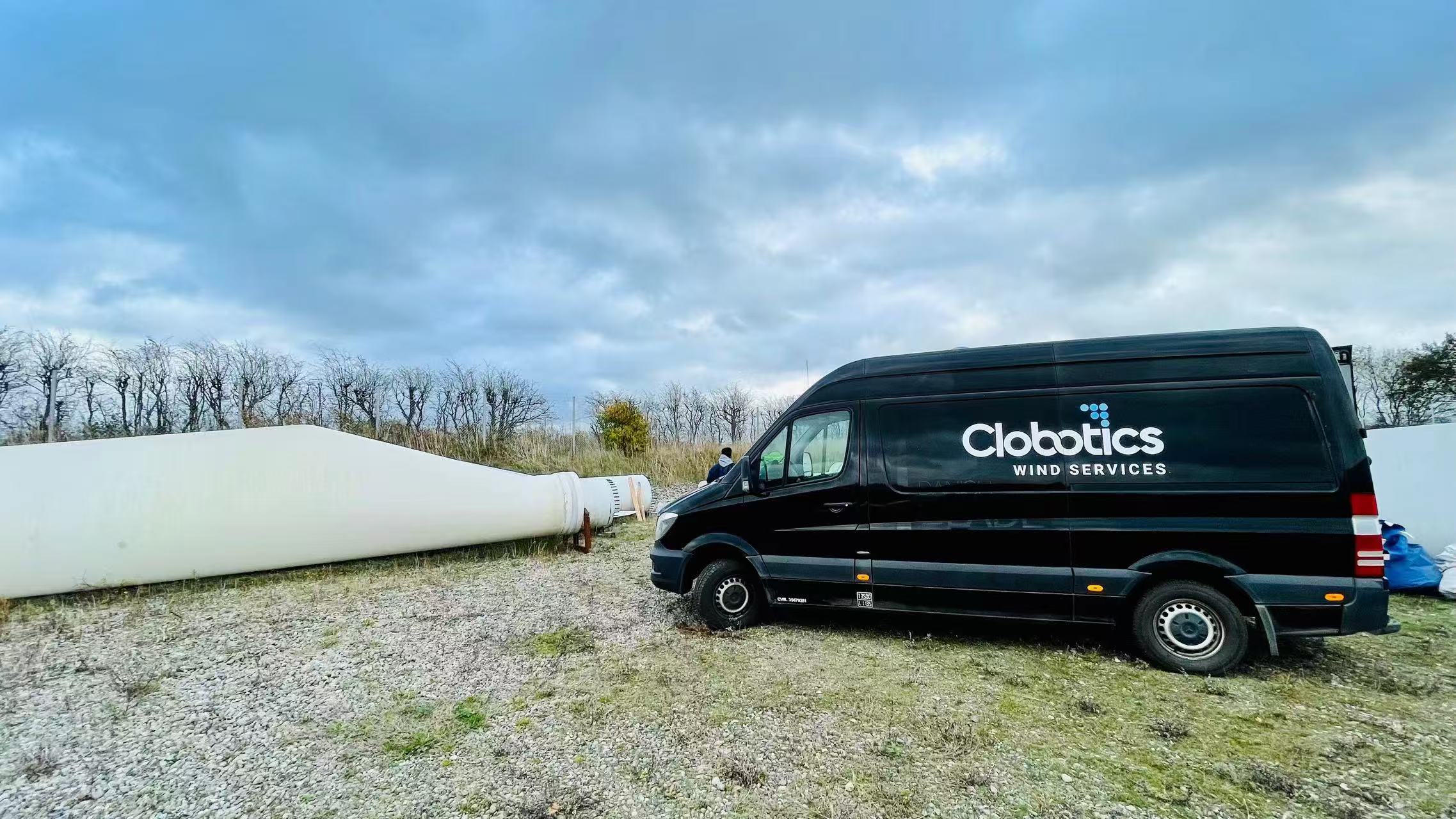 Clobotics Wind Services van