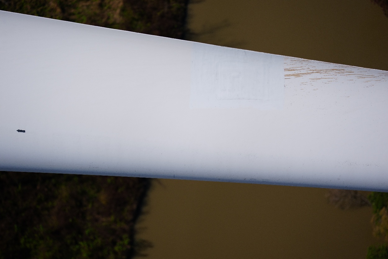 Detailed blade surface evidence from an operating-turbine inspection